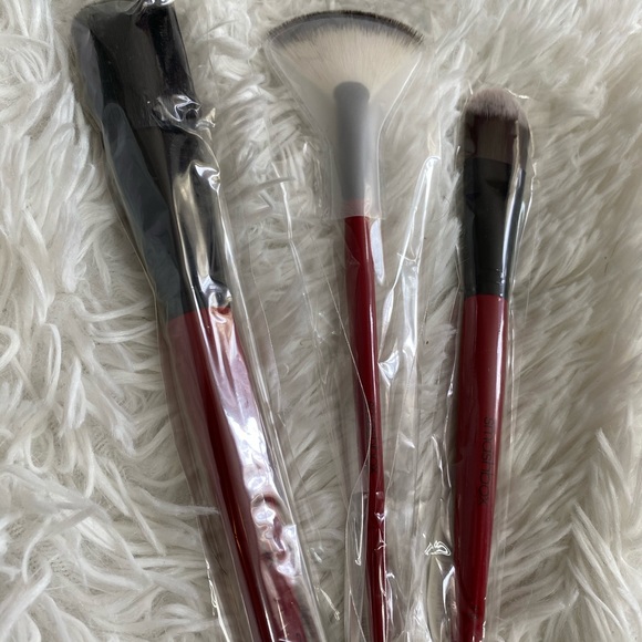 Smashbox complexion brushes - Picture 1 of 2